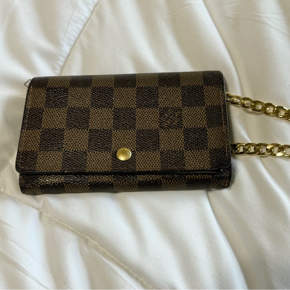 Louis Vuitton Damier Ebene Wallet - Picture 9 of 13